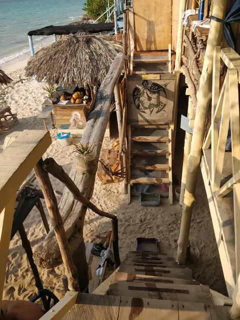 playa arrecifes cabaña