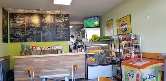 Papayas Juice Bar
