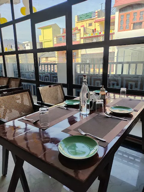 9 Hills Restaurant and cafe