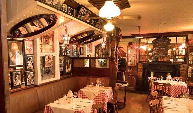 Hatters Lane Bistro @ Gertie Brownes