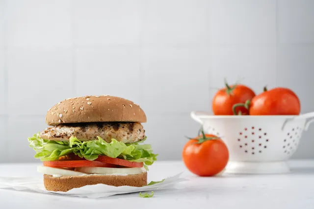 Nation's Giant Hamburgers & Great Pies