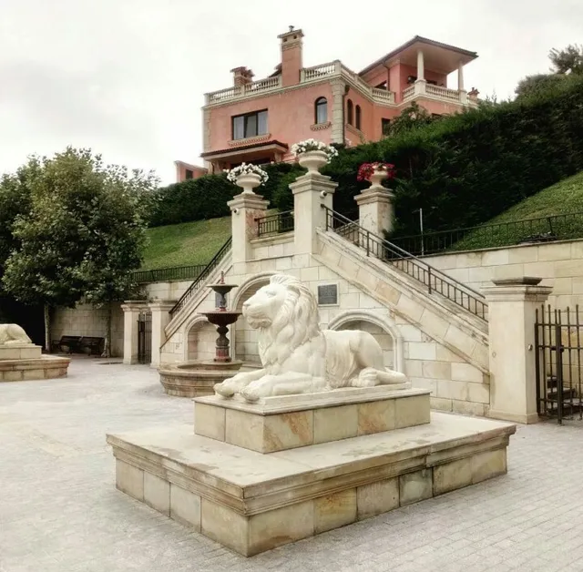 Золотий Берег