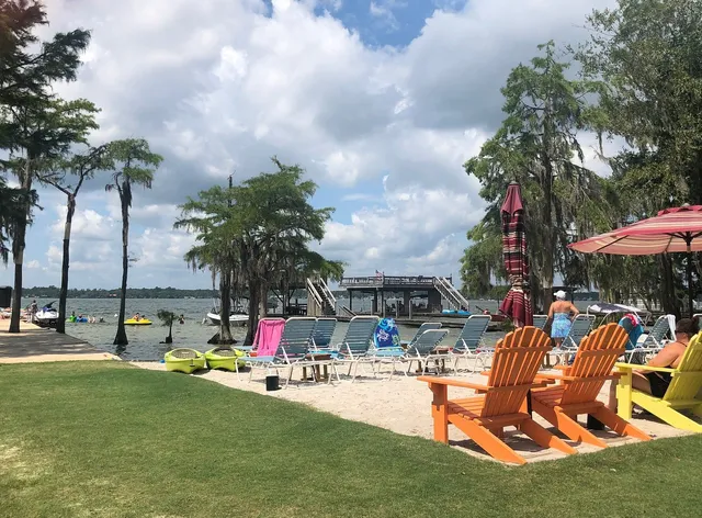 Silver Sands Motel & Apartments