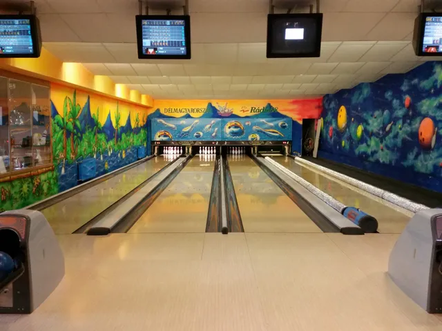 Bowling alleys and Szeged center - Szeged TE