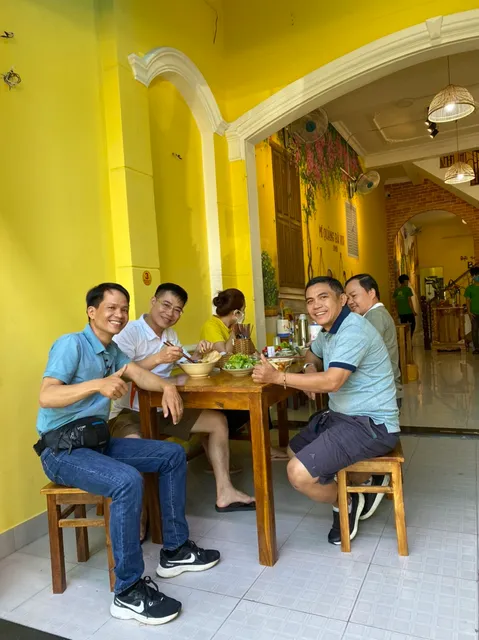 Mỳ Quảng Bà Vui