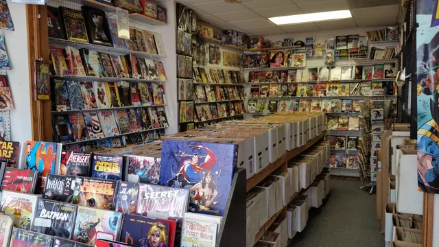 Comics Cards & Collectibles