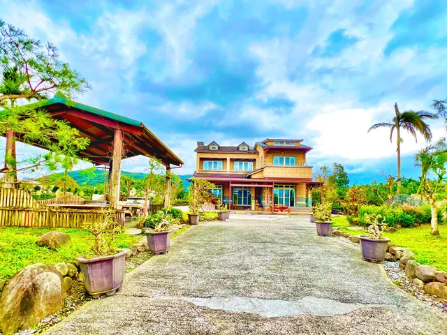 宜蘭冬山 快樂樂民宿 露天泡水區 / 烤肉區 / 羽球場 / 籃球場 / 包棟推薦 / 電動麻將 / 免費腳踏車 / 親友住宿推薦