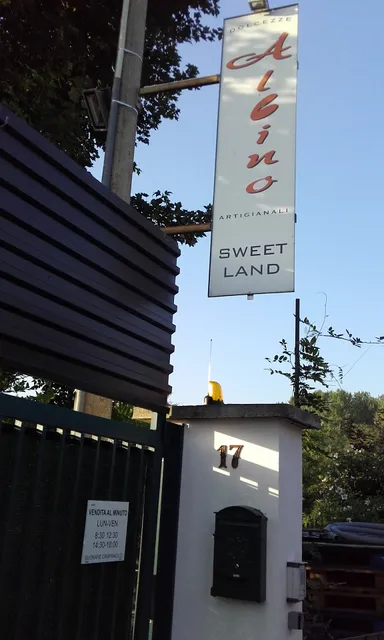 Sweet Land Di Monguzzi Tiziana (Dolcezze Albino)