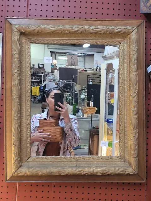 Rt. 340 Harpers Ferry Indoor/Outdoor Flea Market