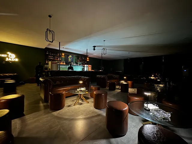 Jade Bar & Lounge