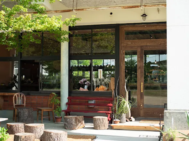 HOMEMAKERS Farm & Cafe