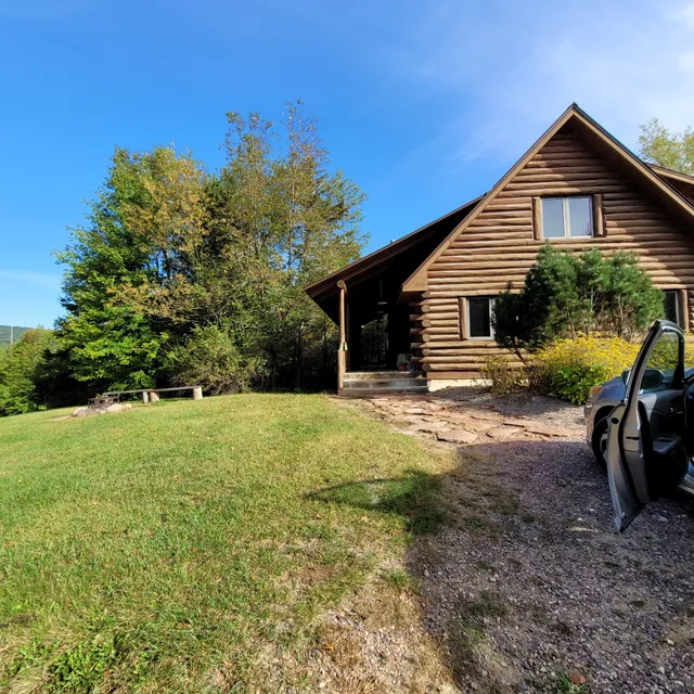 Rustic Ridge Log Cabins