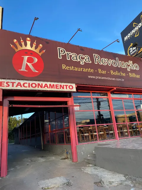 Praça Revolução - RESTOBAR - BOLICHE - BILHAR