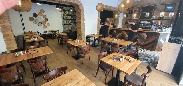 Sarajevski ćevap kod Dakca CENTAR