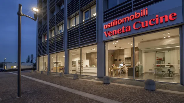 ostiliomobili & Veneta Cucine