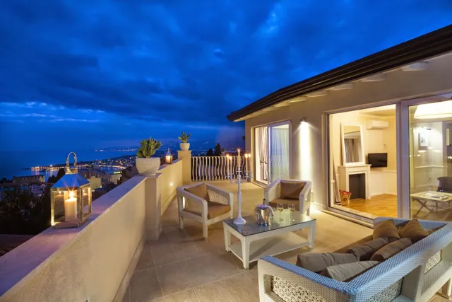 The Malandrina, Taormina