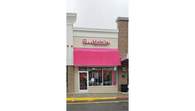 T-Mobile Authorized Retailer