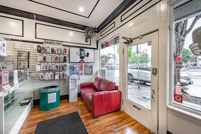 One Hour Device Repair Redmond, iPhone, iPad, Samsung, Pixel, Moto