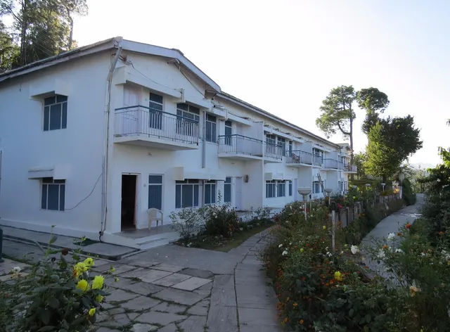 KMVN Tourist Rest House, Kausani