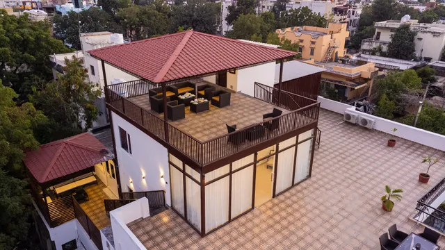 1 Amiras Udaipur