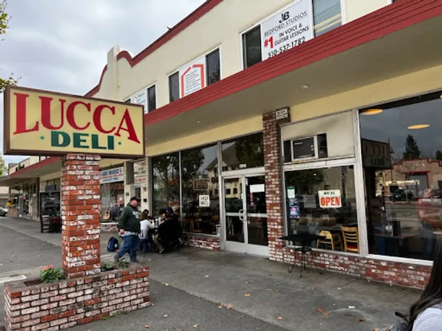 Luccas Italian Delicatessen