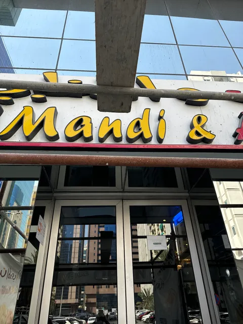 Al Mandi & Al Madhbi House