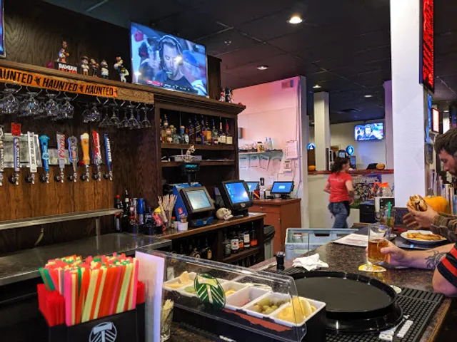 Joe's Sports Bar and Grill