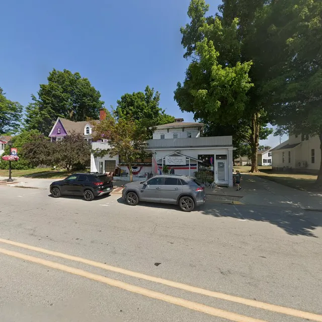 The Sassy Chicken / The Book Pile