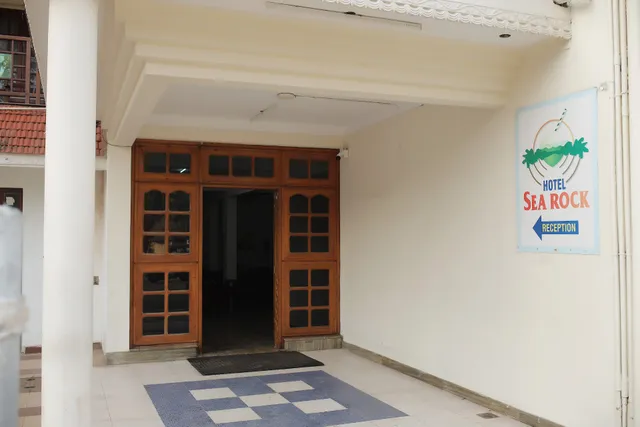 Hotel Searock Beach Resort