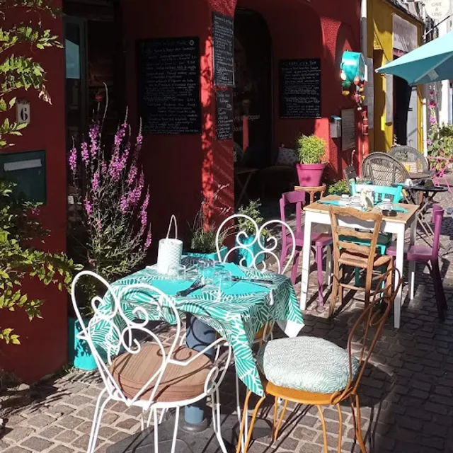 Crêperie Le Q de Poule Pornic & livre voyageur