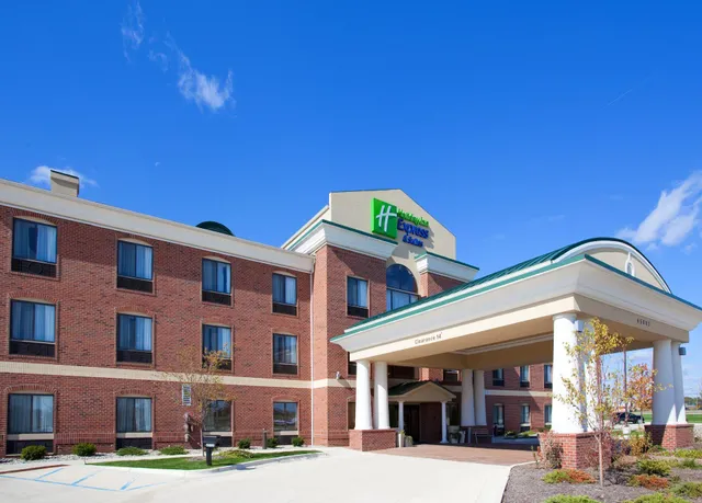 Holiday Inn Express & Suites Chesterfield - Selfridge Area by IHG