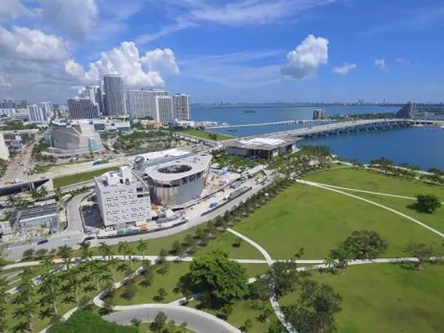 Maurice A. Ferré Park