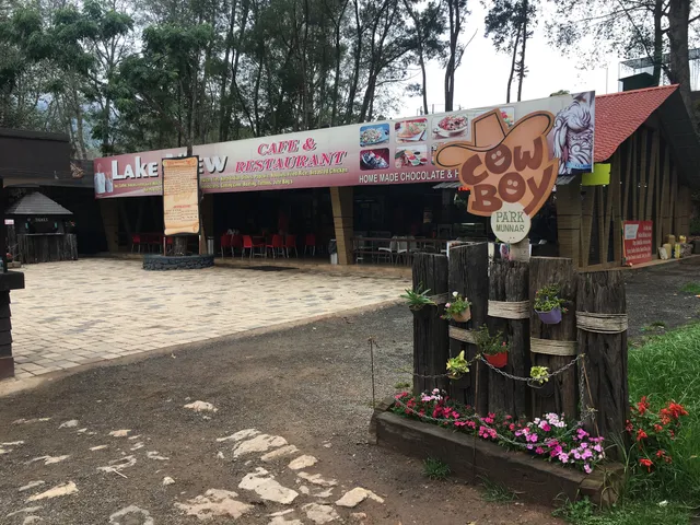 Lake view Cafe & Restaurant