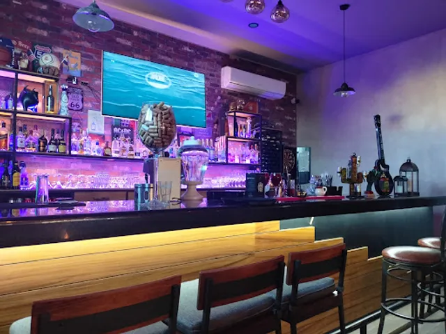 EL TRES Steak House & Restaurant