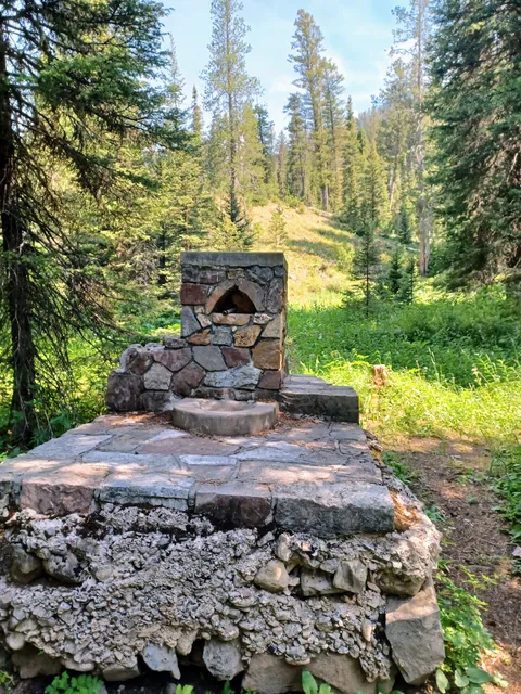 Cottonwood Lake Group Campground