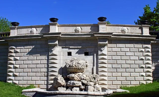 Pamyatnik Lermontovu