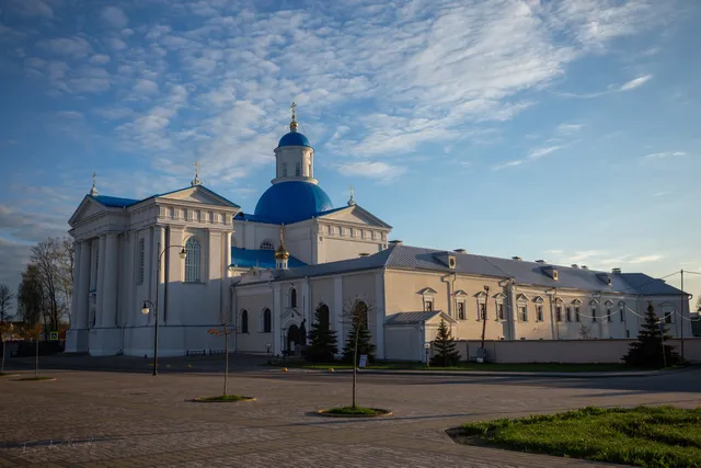 Svyato-Uspenskiy Zhirovichskiy Monastyr'