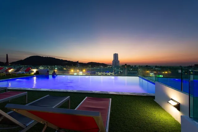 Neon Patong Hotel Phuket