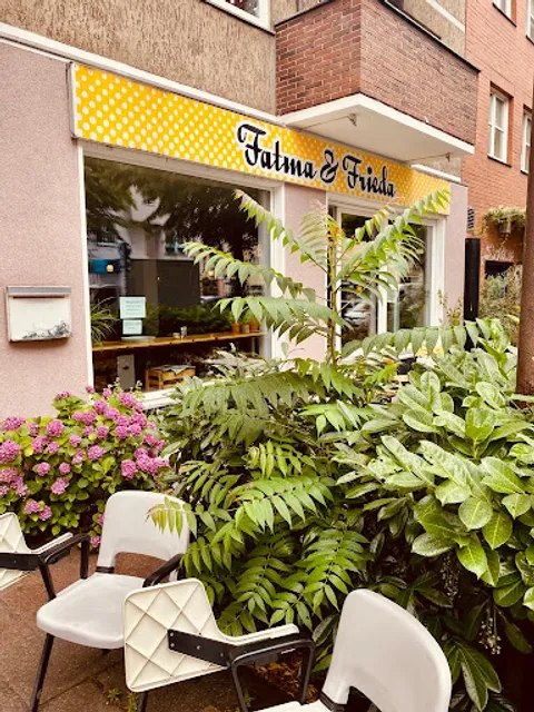 Café Fatma & Frieda | Kaffeespezialitäten | Selbstgemachter Kuchen | Frühstück | vegan & vegetarisch | Reuterkiez Berlin
