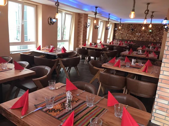 TROJA Café & Restaurant