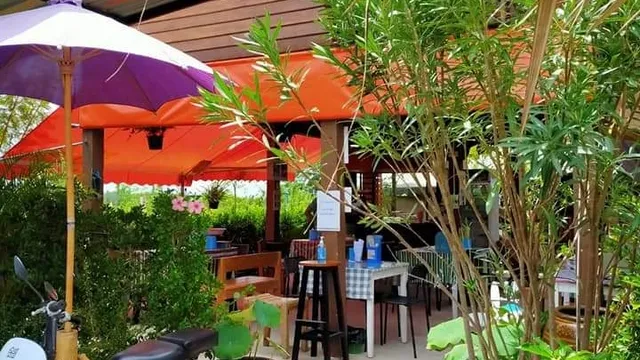 ก๋วยเตี๋ยวต้มพริก​ บ้านไม้