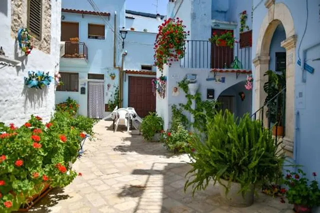 Centro storico - Il Paese Azzurro "Città azzurra"