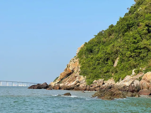 Tseung Kwan Shek (General's Rock)