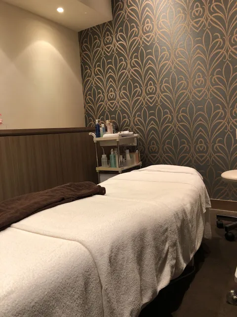 Noebia En Jerikkusumairu Ginza