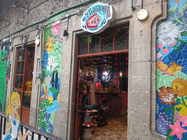 El Extraño Coffee Bar