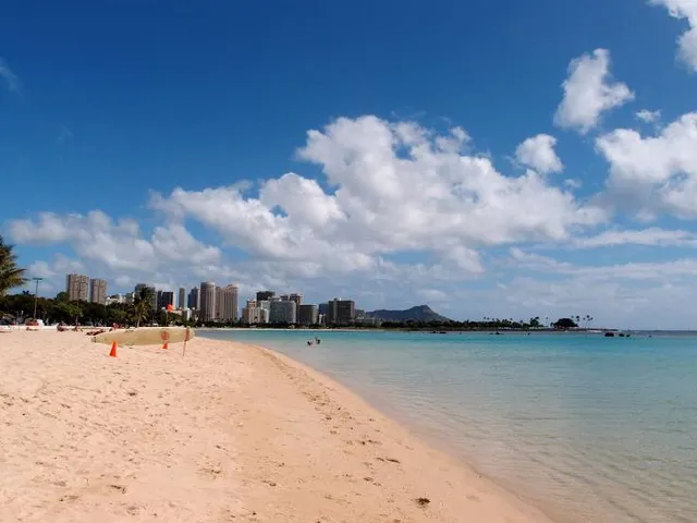 Ala Moana Beach