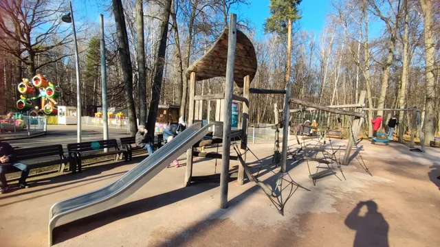 Detskaya Ploshchadka V Parke Fili