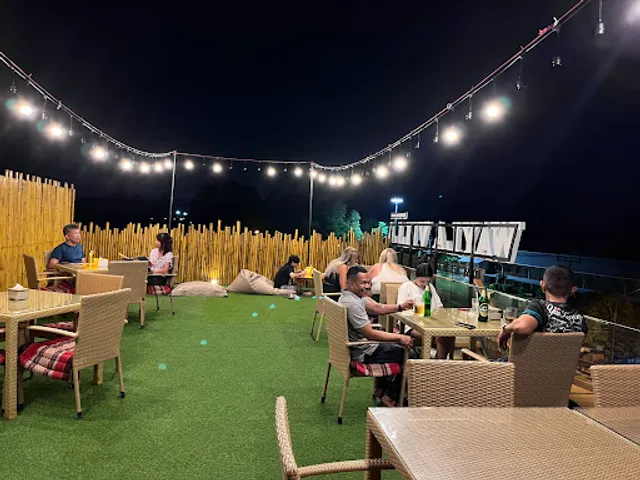 BAN WAYLA RESTAURANT (Maikhao Restaurant)