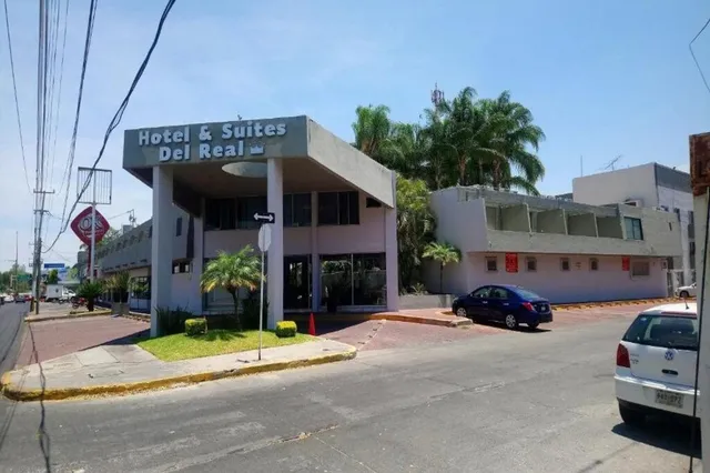 Suites Del Real
