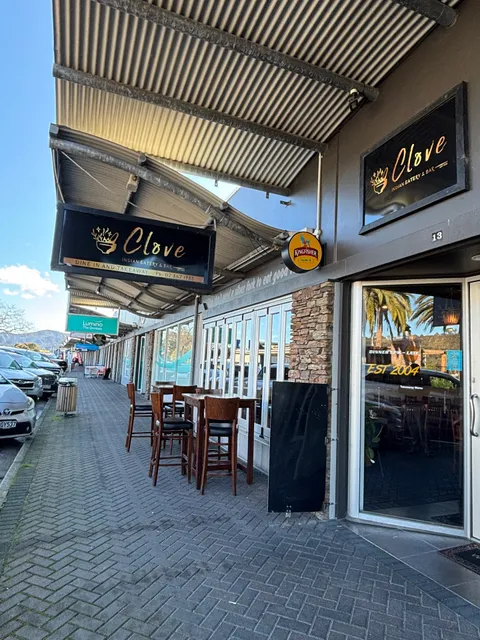 Clove whitianaga (Indian eatery & bar)